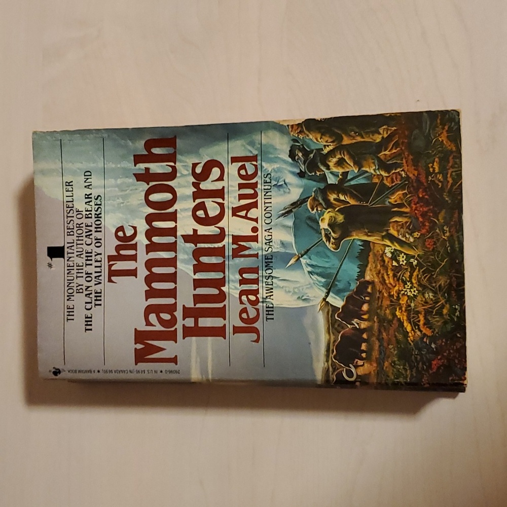The Mammoth Hunters by Jean M. Auel